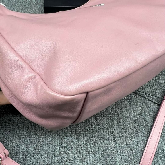 100% Authentic Prada Shoulder Bag 835-102324 - Picture 8 of 15